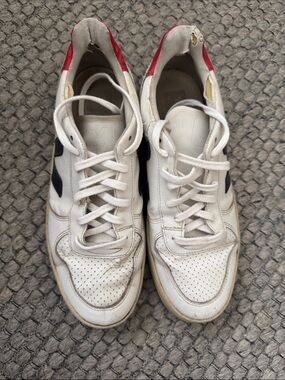 Veja V-10 Men's White Sneakers with Navy and Red Heel Tab